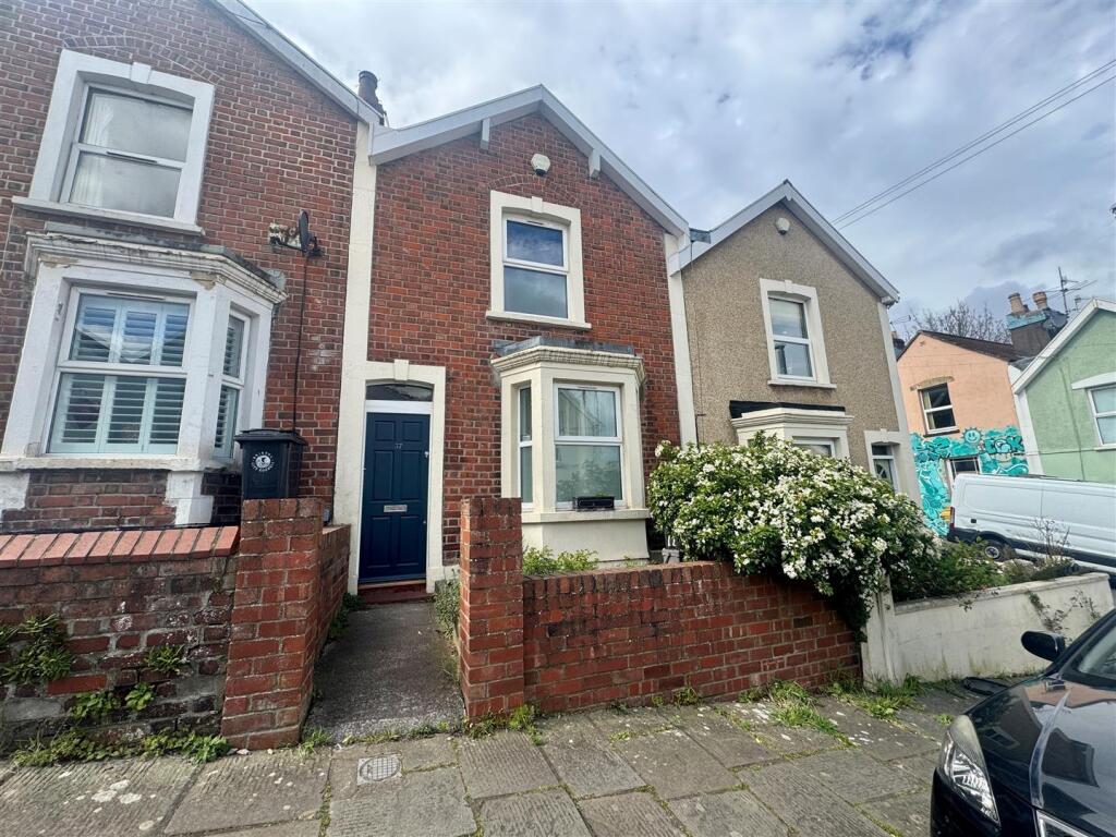 2 bed Detached for rent in Bristol. From Greenwoods Property Centre Ltd - Knowle