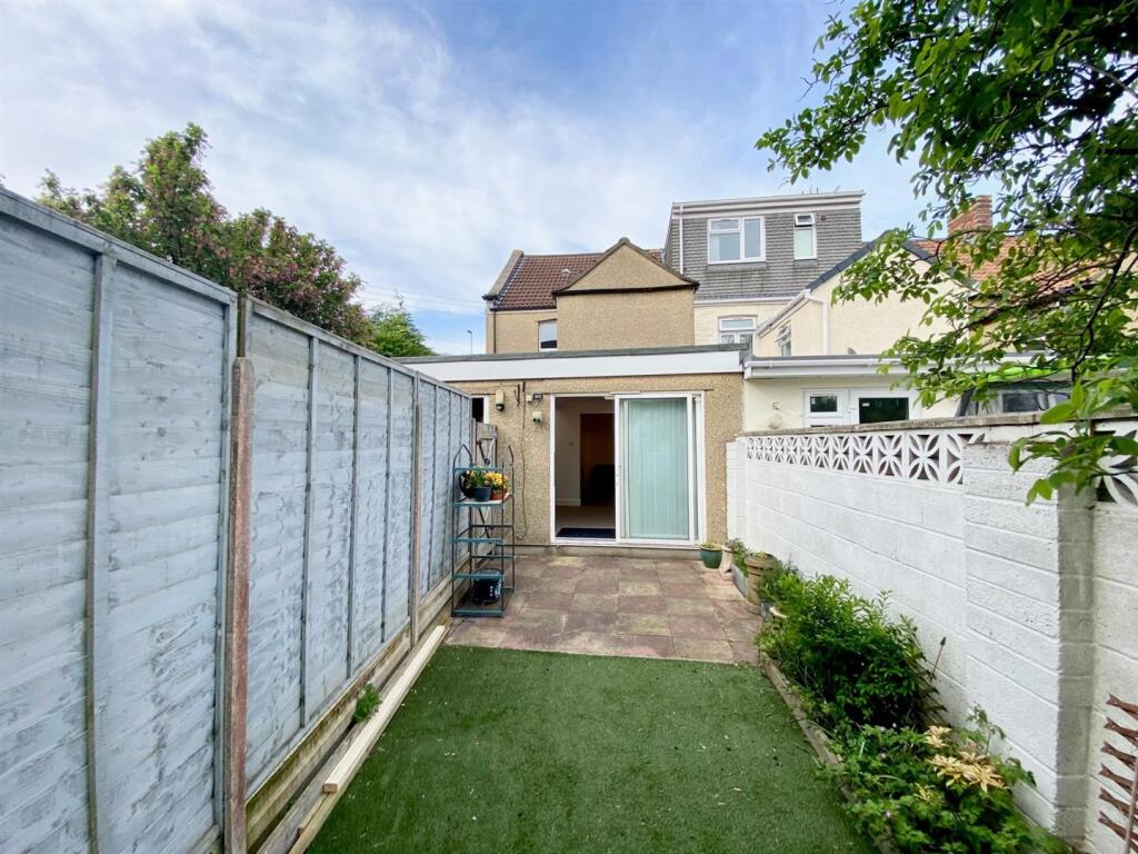 3 bed Detached for rent in Bristol. From Greenwoods Property Centre Ltd - Knowle