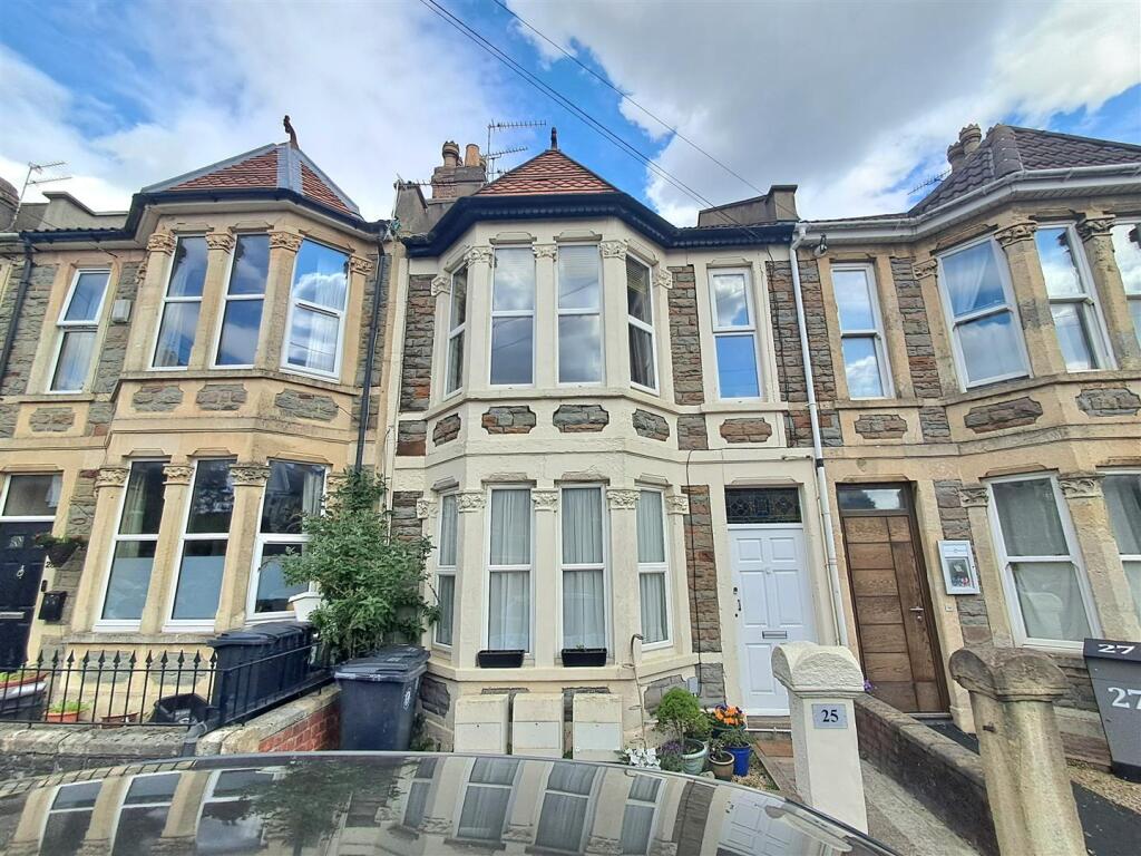 2 bed Apartment for rent in Bristol. From Greenwoods Property Centre Ltd - Knowle