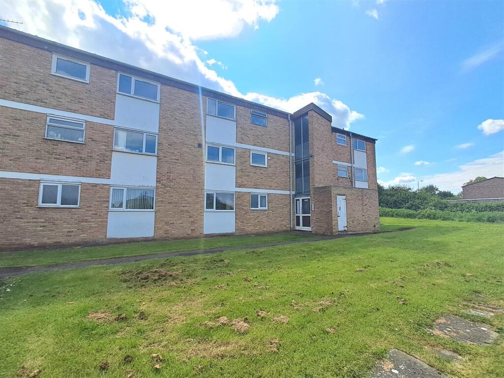 2 bed 1st Floor Flat for rent in Bristol. From Greenwoods Property Centre Ltd - Knowle 2 bed 1st Floor Flat for rent in Bristol. From Greenwoods Property Centre Ltd - Knowle