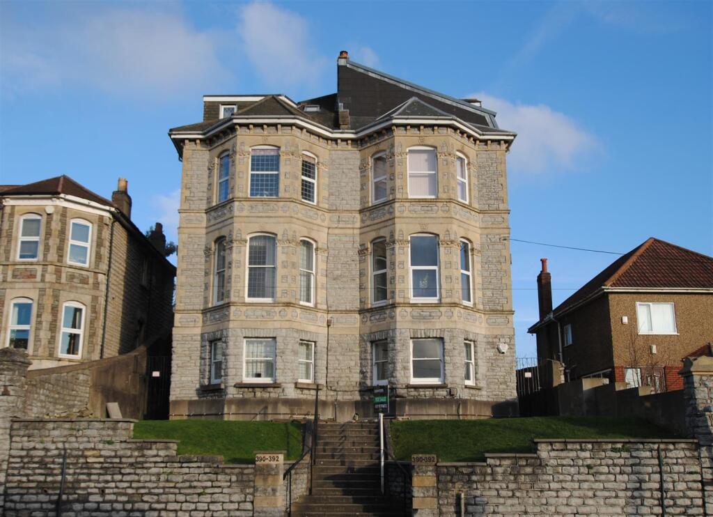 1 bed 1st Floor Flat for rent in Bristol. From Greenwoods Property Centre Ltd - Knowle