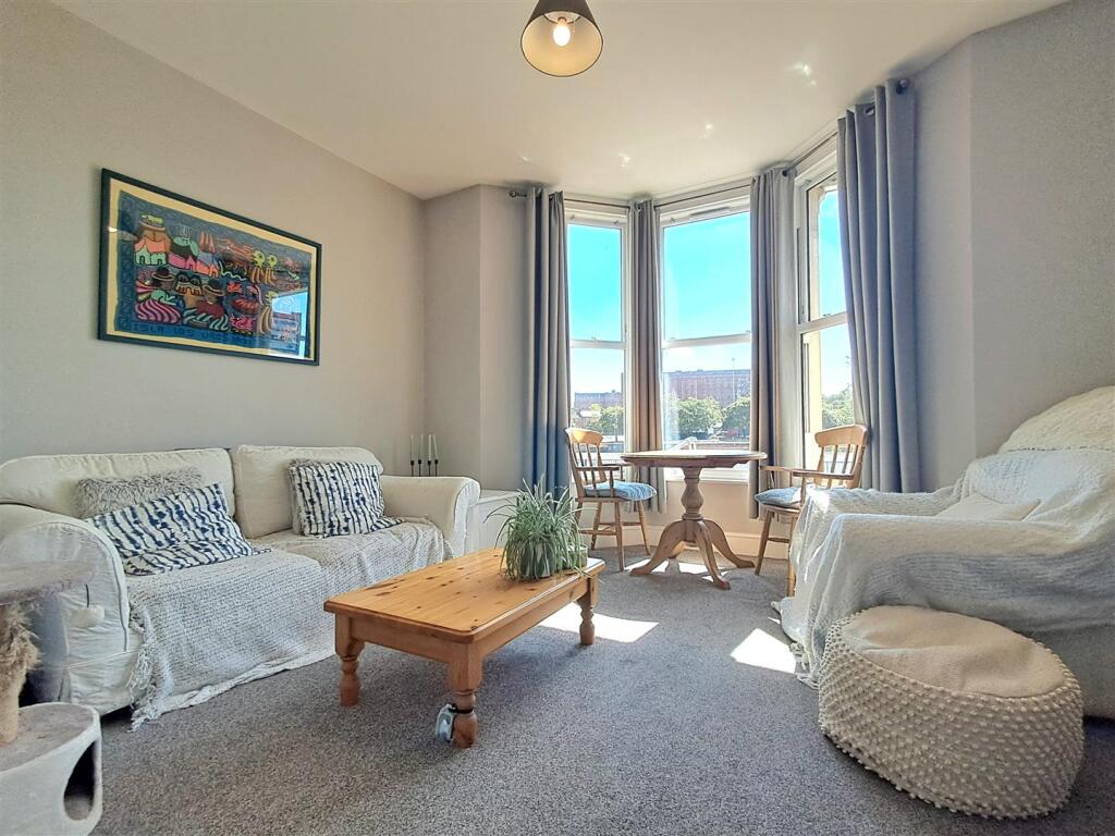 2 bed 1st Floor Flat for rent in Bristol. From Greenwoods Property Centre Ltd - Knowle 2 bed 1st Floor Flat for rent in Bristol. From Greenwoods Property Centre Ltd - Knowle