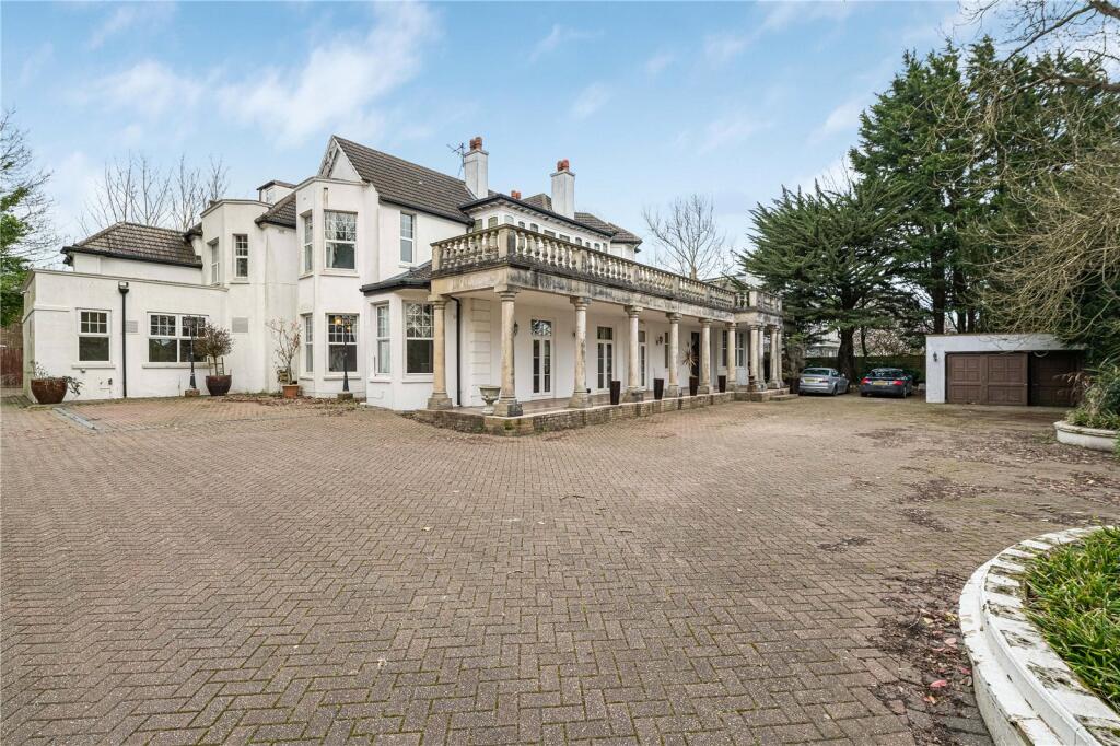 10 bed Detached for rent in Brighton and Hove. From Hunters Estate Agents - Burgess Hill