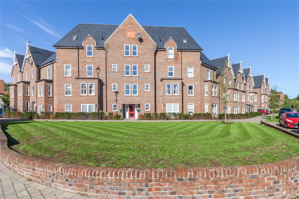 2 bed Apartment for rent in Burgess Hill. From Hunters Estate Agents - Burgess Hill 2 bed Apartment for rent in Burgess Hill. From Hunters Estate Agents - Burgess Hill