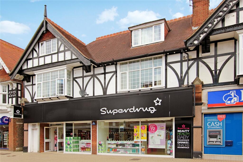 3 bed Apartment for rent in Burgess Hill. From Hunters Estate Agents - Burgess Hill 3 bed Apartment for rent in Burgess Hill. From Hunters Estate Agents - Burgess Hill