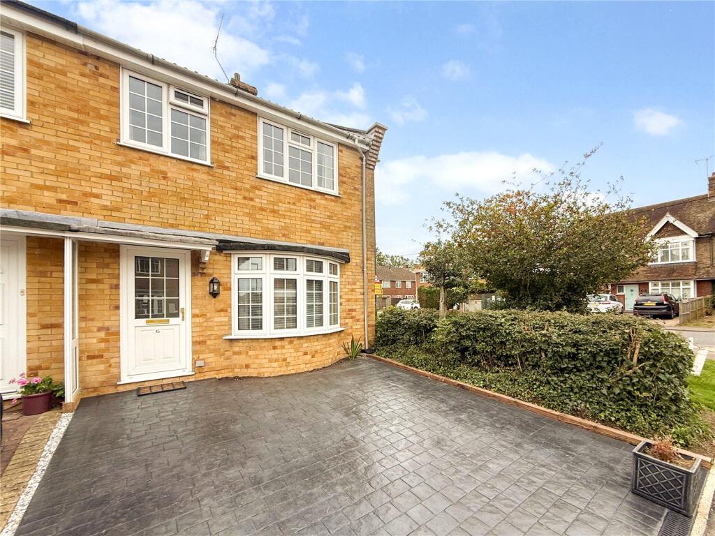 3 bed End of Terrace for rent in Burgess Hill. From Hunters Estate Agents - Burgess Hill 3 bed End of Terrace for rent in Burgess Hill. From Hunters Estate Agents - Burgess Hill