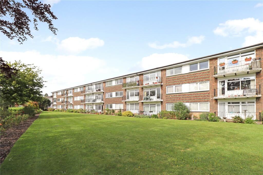 2 bed Apartment for rent in Burgess Hill. From Hunters Estate Agents - Burgess Hill 2 bed Apartment for rent in Burgess Hill. From Hunters Estate Agents - Burgess Hill
