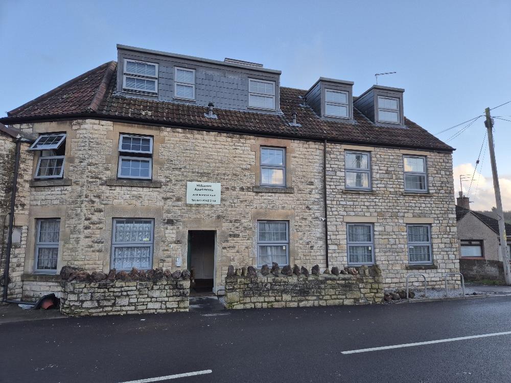 1 bed Detached for rent in Radstock. From Barons Property Centre Ltd - Midsomer Norton 1 bed Detached for rent in Radstock. From Barons Property Centre Ltd - Midsomer Norton