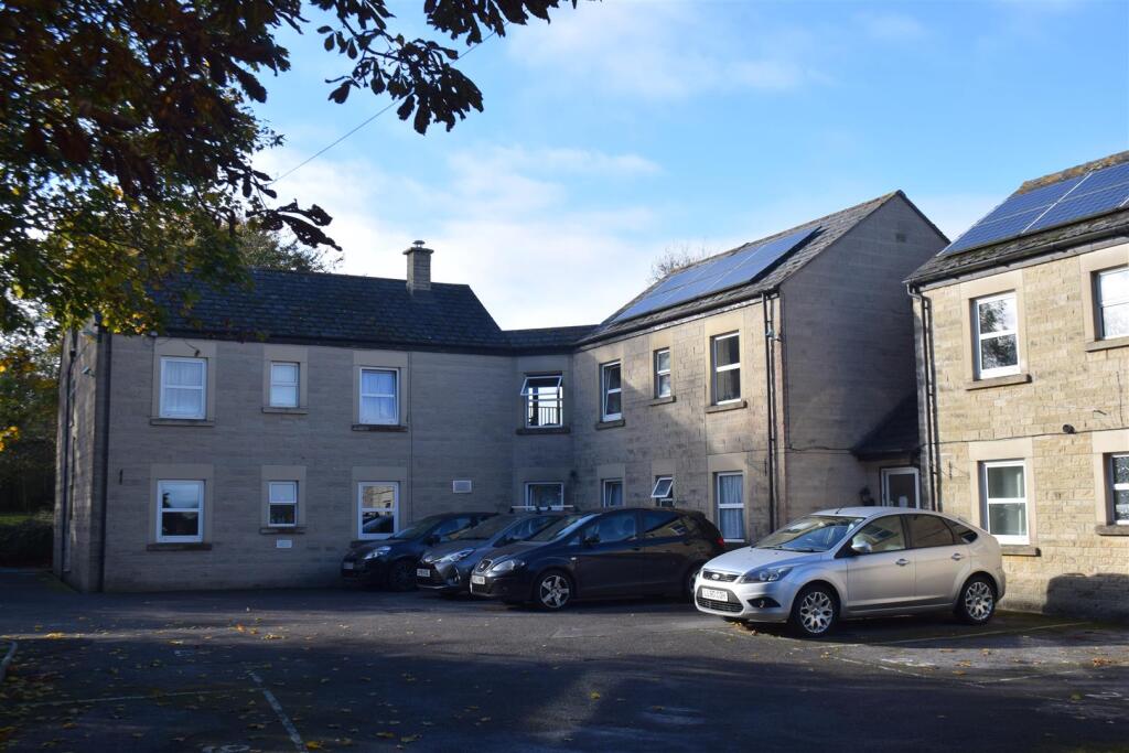 1 bed 1st Floor Flat for rent in Midsomer Norton. From Barons Property Centre Ltd - Midsomer Norton
