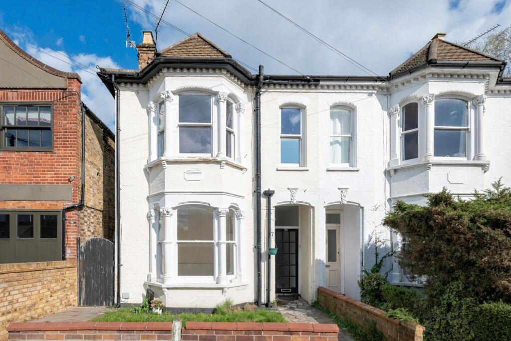 1 bed 1st Floor Flat for rent in Southend-on-Sea. From Ashleigh Stone - Leigh on Sea 1 bed 1st Floor Flat for rent in Southend-on-Sea. From Ashleigh Stone - Leigh on Sea
