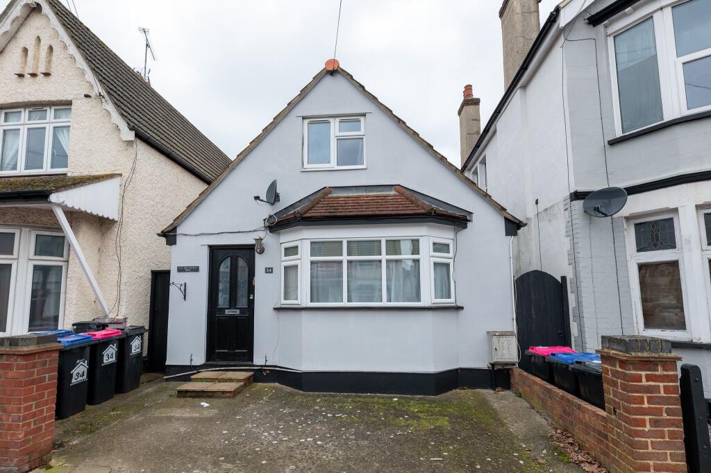 3 bed Detached for rent in Southend-on-Sea. From Ashleigh Stone - Leigh on Sea
