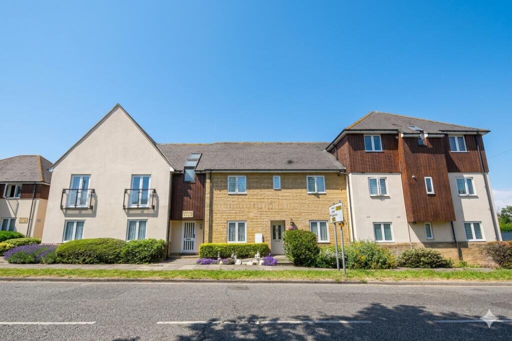 2 bed 1st Floor Flat for rent in Rochford. From Ashleigh Stone - Leigh on Sea 2 bed 1st Floor Flat for rent in Rochford. From Ashleigh Stone - Leigh on Sea