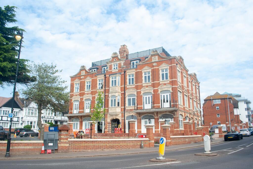 2 bed Apartment for rent in Southend-on-Sea. From Ashleigh Stone - Leigh on Sea