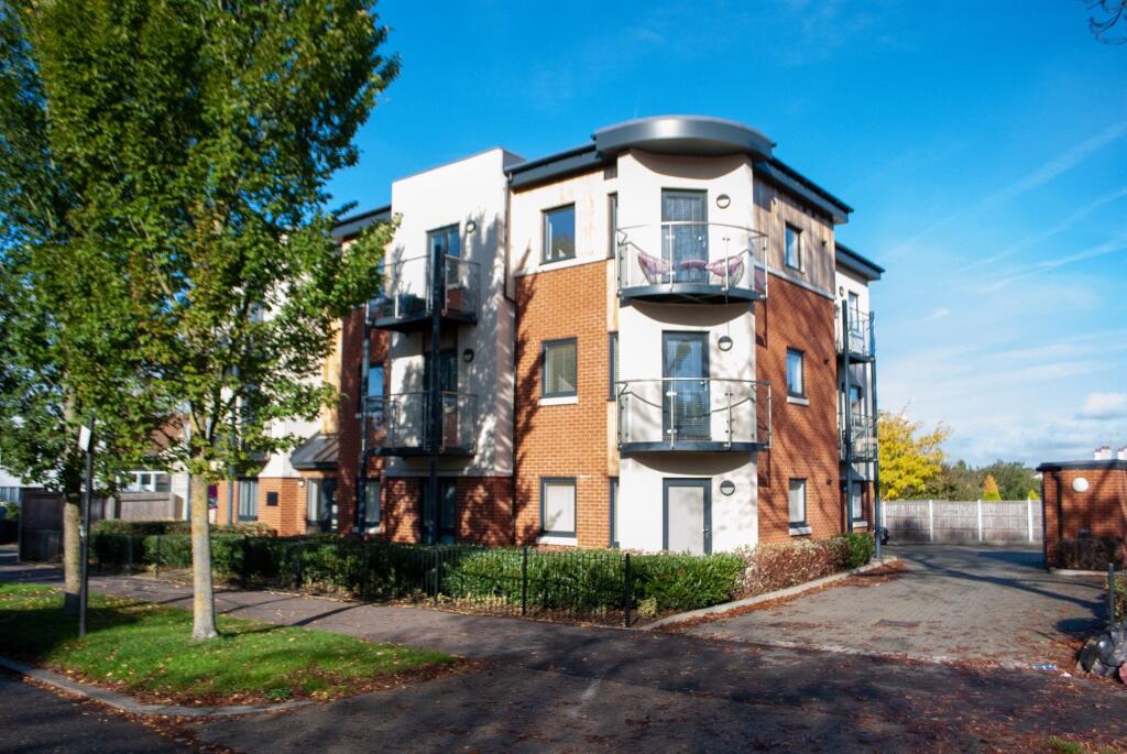 2 bed 1st Floor Flat for rent in Southend-on-Sea. From Ashleigh Stone - Leigh on Sea 2 bed 1st Floor Flat for rent in Southend-on-Sea. From Ashleigh Stone - Leigh on Sea