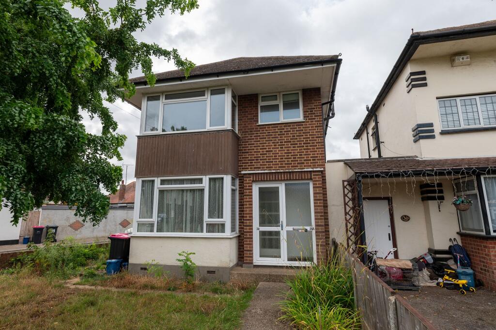 1 bed 1st Floor Flat for rent in Southend-on-Sea. From Ashleigh Stone - Leigh on Sea