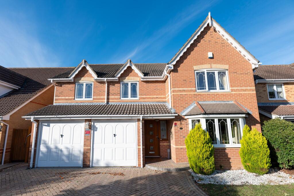 5 bed Detached for rent in Daws Heath. From Ashleigh Stone - Leigh on Sea