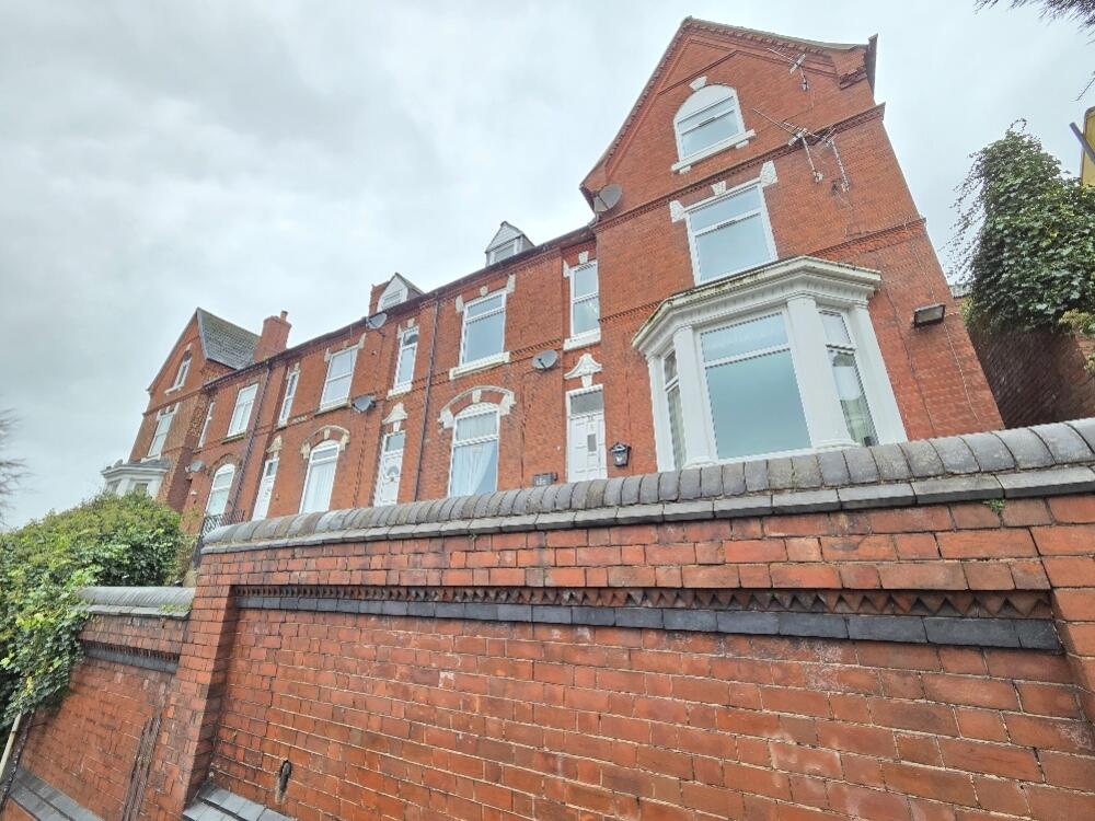 1 bed 1st Floor Flat for rent in Brierley Hill. From Hicks Hadley - Halesowen