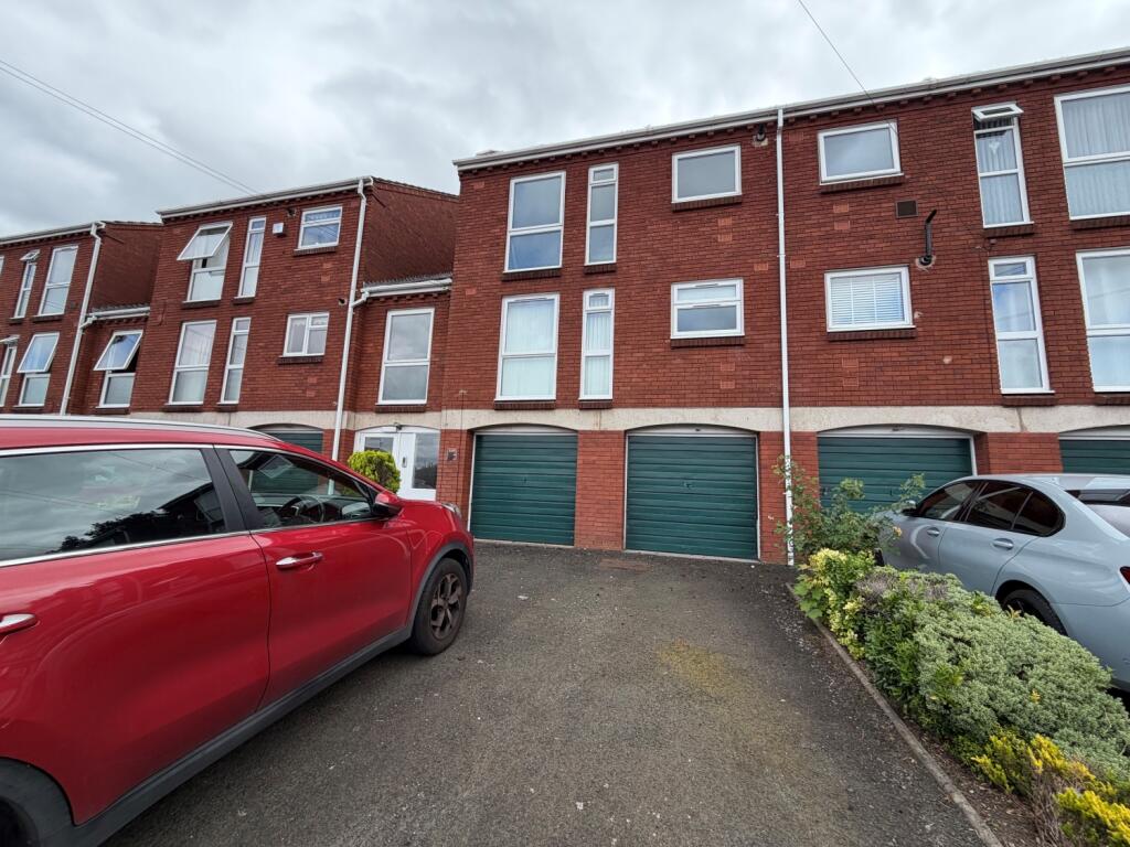 2 bed 1st Floor Flat for rent in Halesowen. From Hicks Hadley - Halesowen