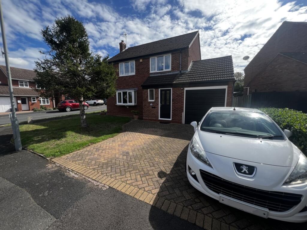 4 bed Detached for rent in Ladywood. From Hicks Hadley - Halesowen 4 bed Detached for rent in Ladywood. From Hicks Hadley - Halesowen