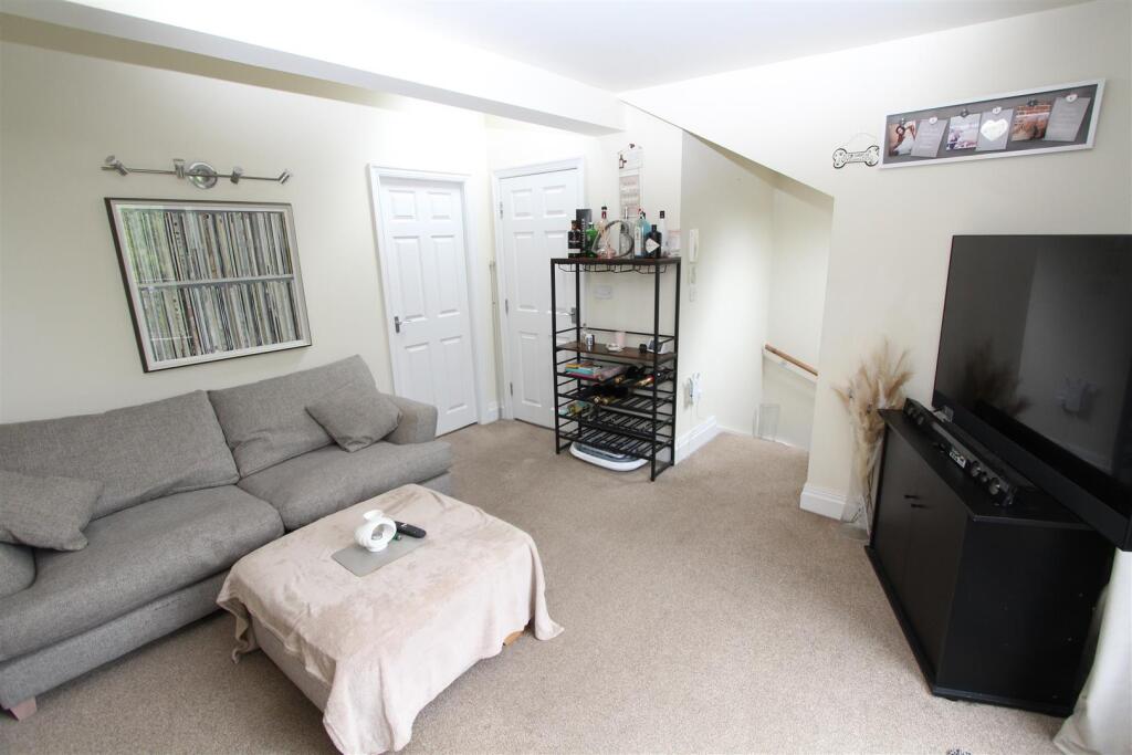 1 bed Apartment for rent in Lymm. From Ridgeway Residential Estate Agent - Lymm