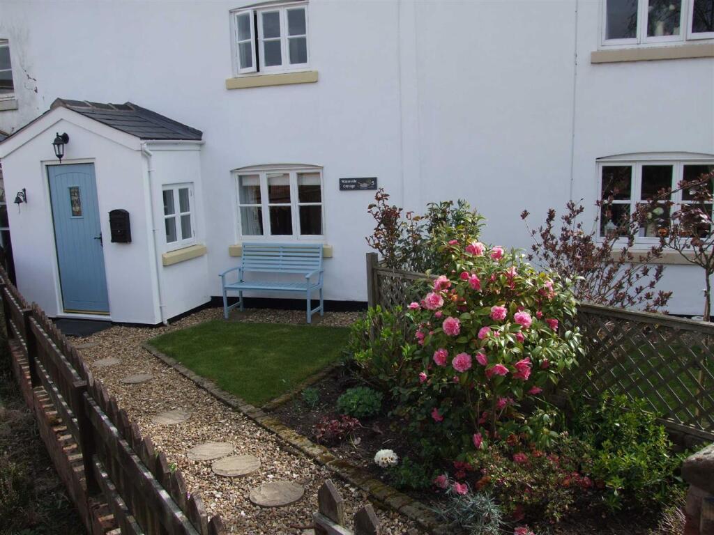 2 bed Mid Terraced House for rent in Lymm. From Ridgeway Residential Estate Agent - Lymm 2 bed Mid Terraced House for rent in Lymm. From Ridgeway Residential Estate Agent - Lymm