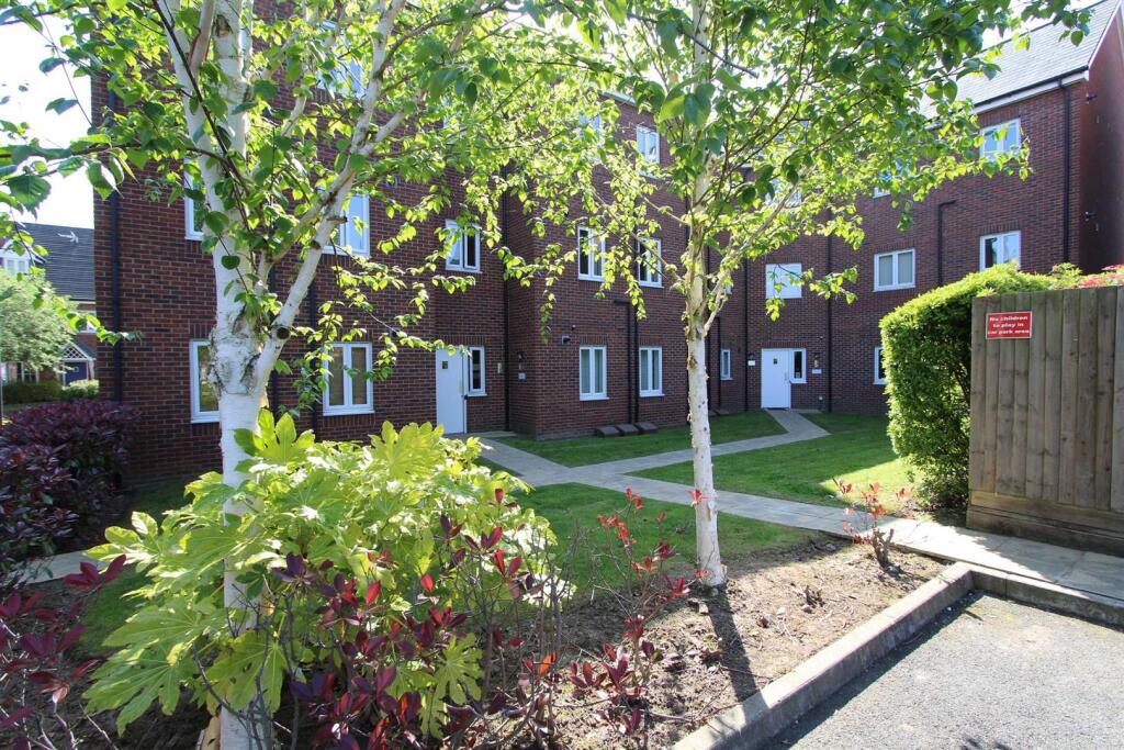 1 bed 1st Floor Flat for rent in Lymm. From Ridgeway Residential Estate Agent - Lymm 1 bed 1st Floor Flat for rent in Lymm. From Ridgeway Residential Estate Agent - Lymm