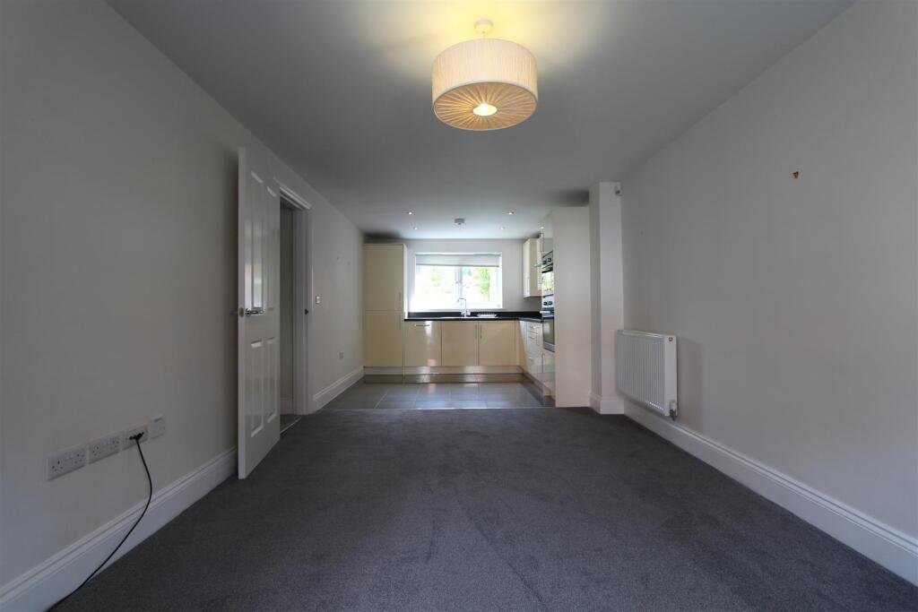 2 bed Apartment for rent in Lymm. From Ridgeway Residential Estate Agent - Lymm
