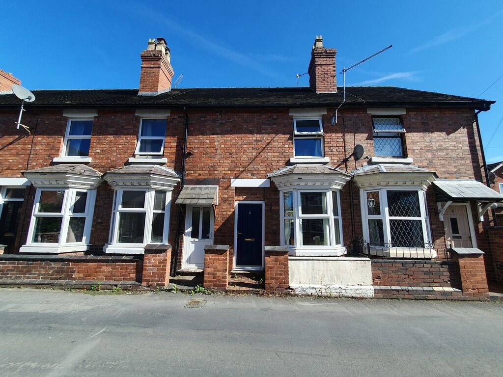 2 bed Mid Terraced House for rent in Market Drayton. From Barbers - Market Drayton