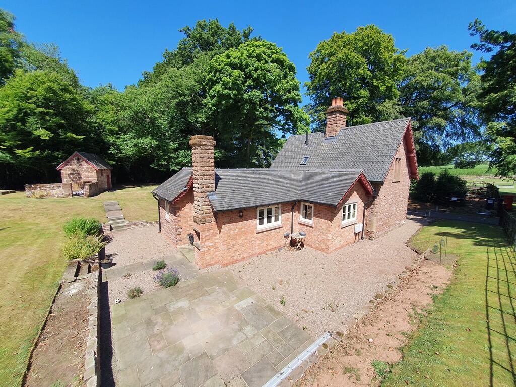 2 bed Cottage for rent in Market Drayton. From Barbers - Market Drayton 2 bed Cottage for rent in Market Drayton. From Barbers - Market Drayton