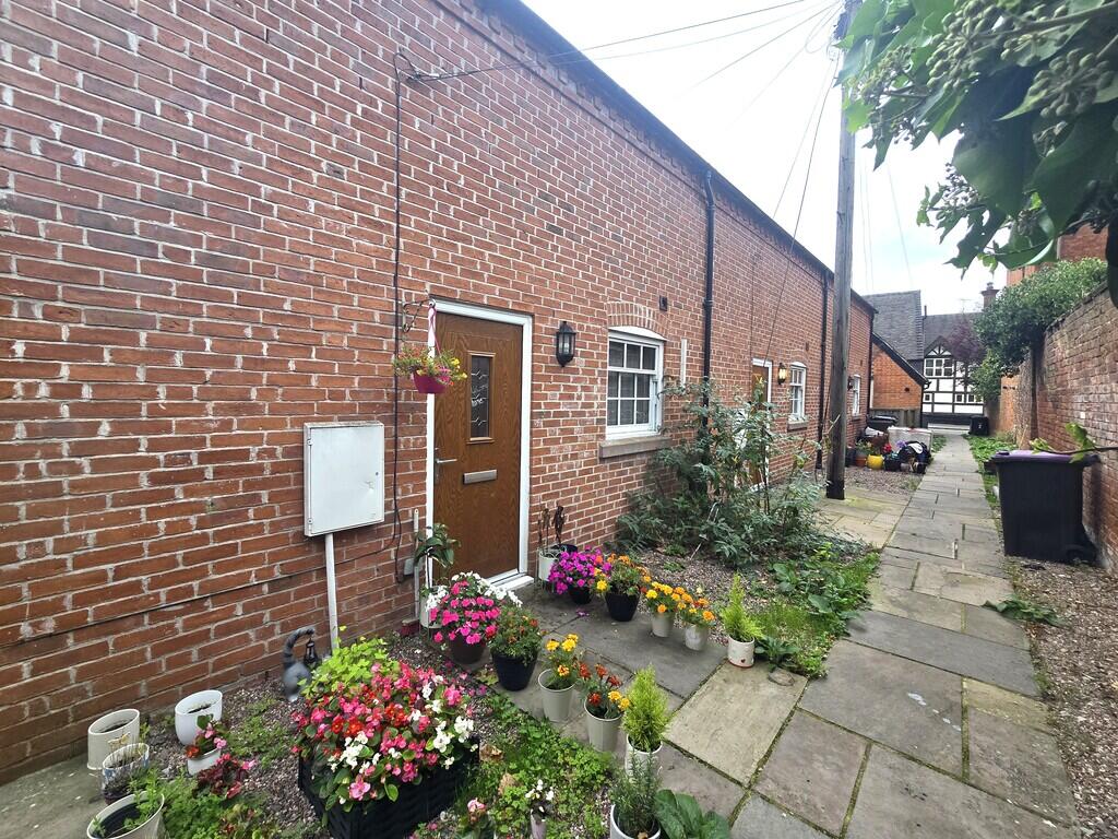 2 bed End of Terrace for rent in Market Drayton. From Barbers - Market Drayton 2 bed End of Terrace for rent in Market Drayton. From Barbers - Market Drayton
