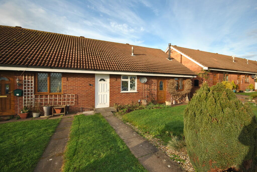 1 bed Mid Terraced House for rent in Whitchurch. From Barbers - Whitchurch