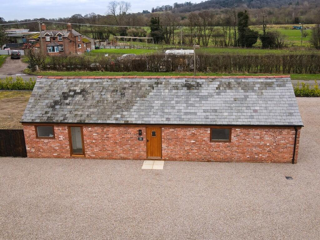 2 bed Barn Conversion for rent in Weston. From Barbers - Whitchurch