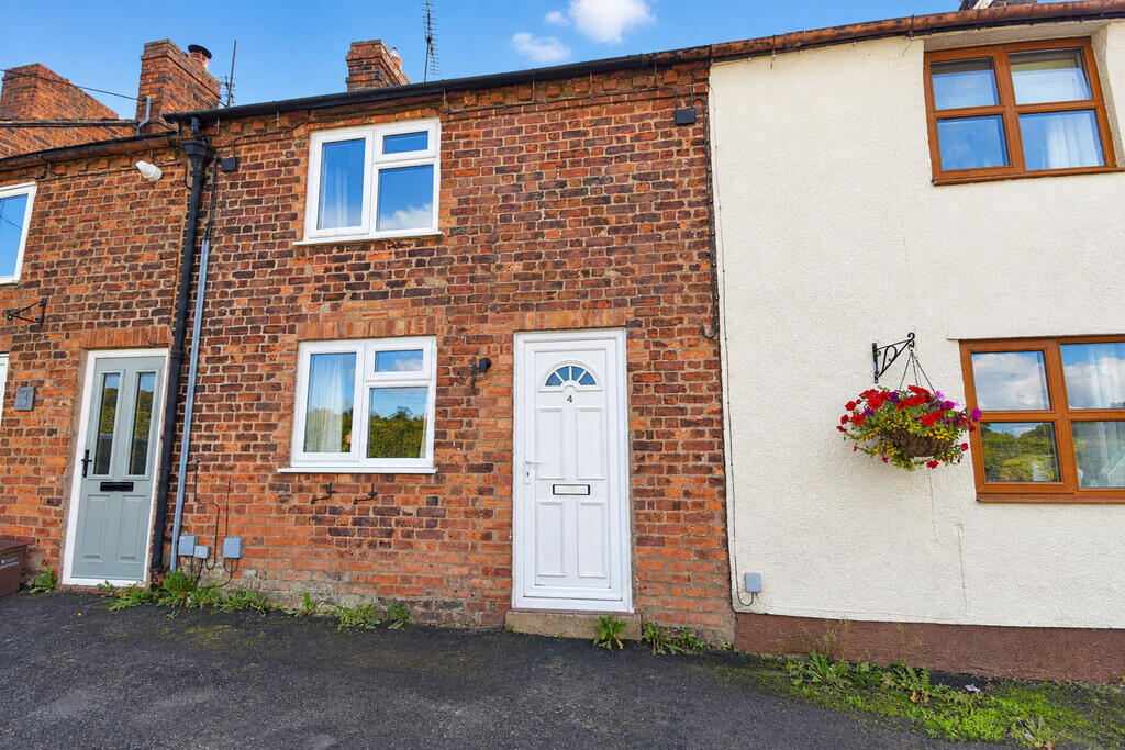 2 bed Mid Terraced House for rent in Malpas. From Barbers - Whitchurch 2 bed Mid Terraced House for rent in Malpas. From Barbers - Whitchurch