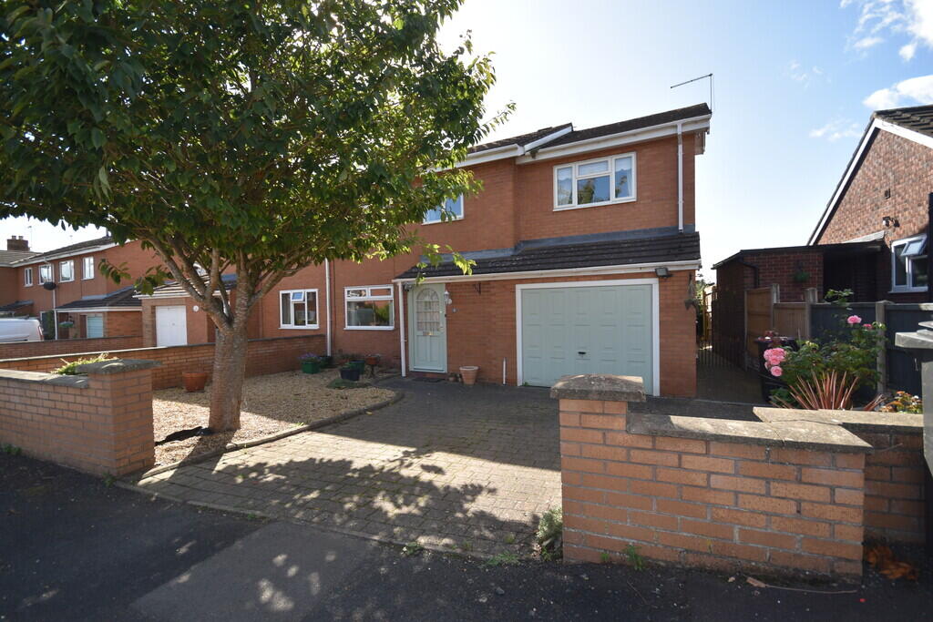 4 bed Semi Detached for rent in Whitchurch. From Barbers - Whitchurch