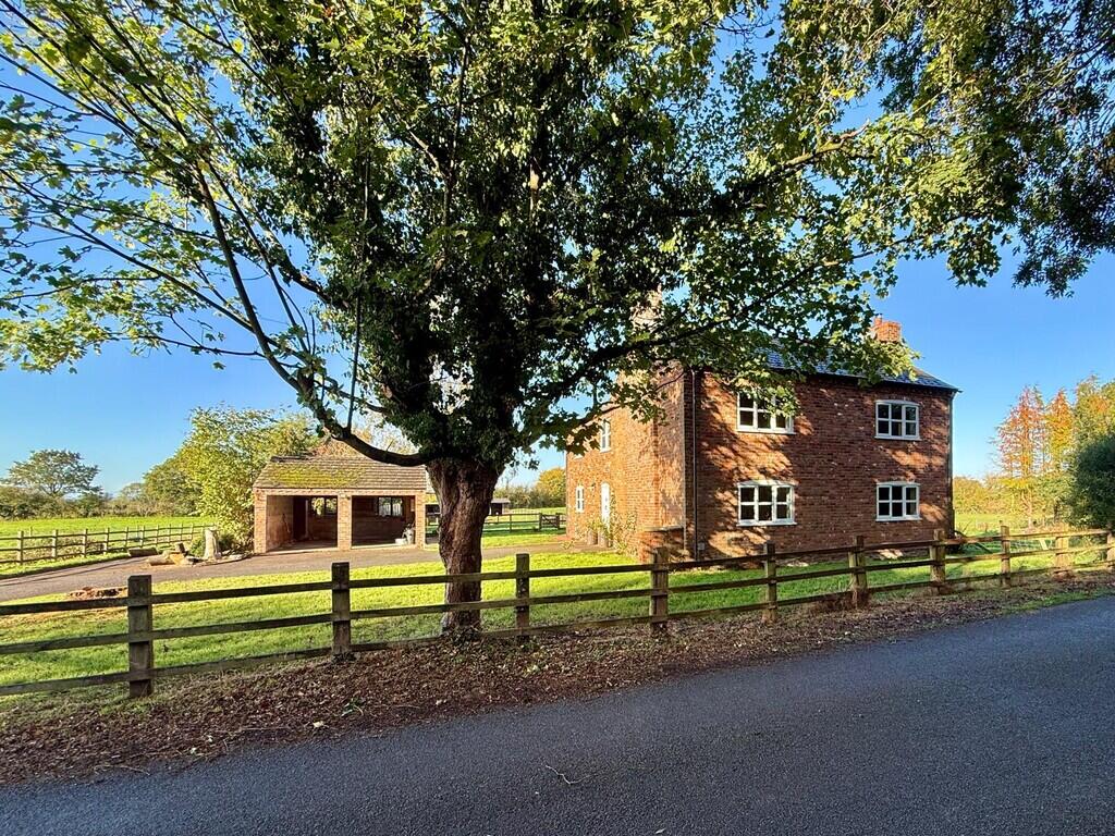 4 bed Detached for rent in Newtown. From Barbers - Whitchurch 4 bed Detached for rent in Newtown. From Barbers - Whitchurch