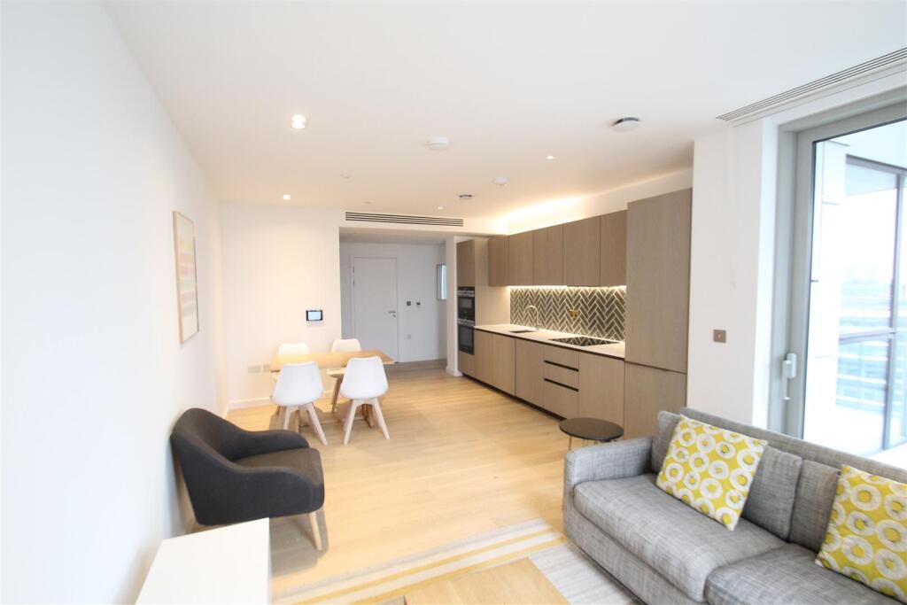 2 bed 1st Floor Flat for rent in London. From CityZEN - London