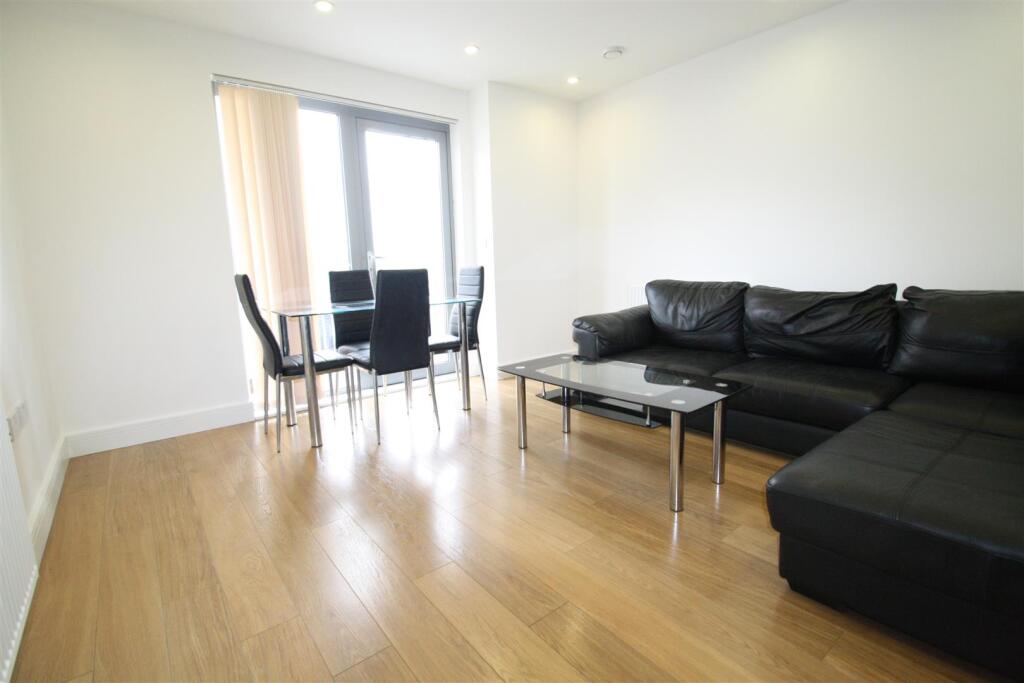 1 bed 1st Floor Flat for rent in Stepney. From CityZEN - London