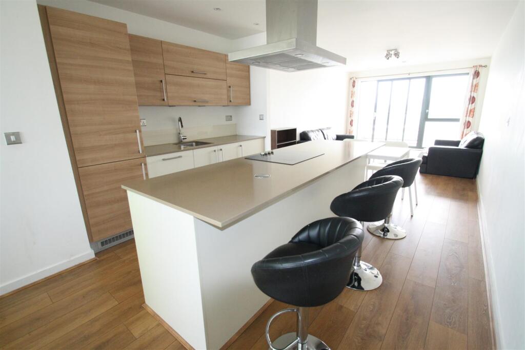 3 bed 1st Floor Flat for rent in London. From CityZEN - London