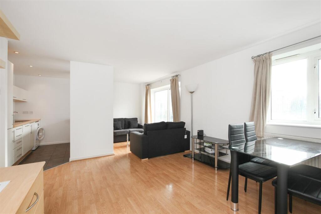 2 bed 1st Floor Flat for rent in London. From CityZEN - London