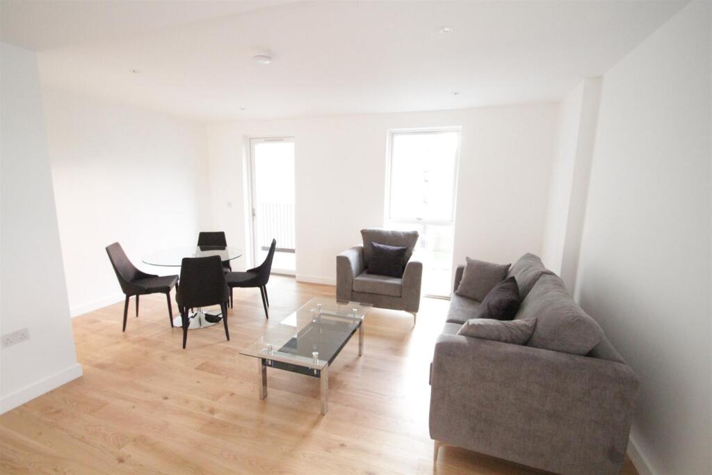 2 bed 1st Floor Flat for rent in London. From CityZEN - London 2 bed 1st Floor Flat for rent in London. From CityZEN - London