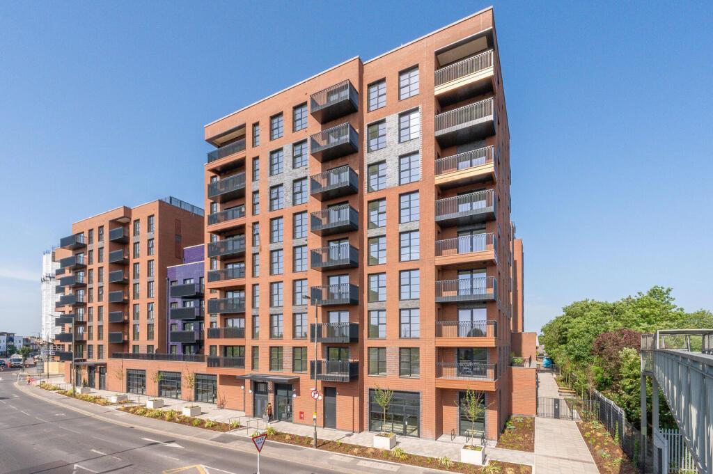 1 bed 1st Floor Flat for rent in London. From CityZEN - London
