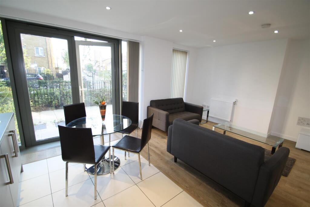 2 bed 1st Floor Flat for rent in London. From CityZEN - London