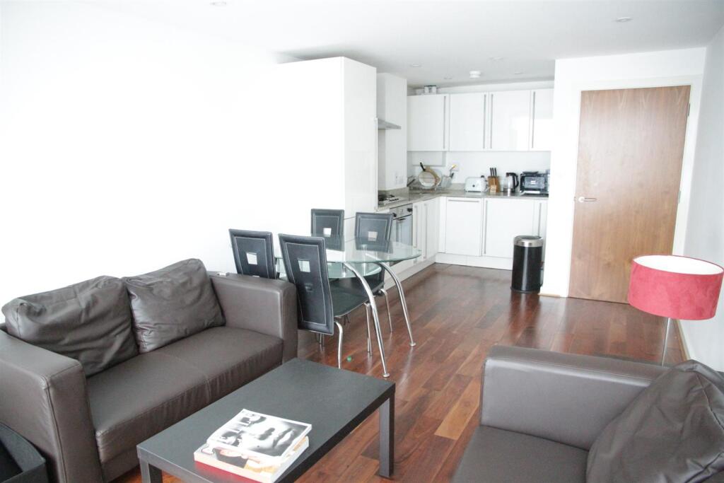 2 bed 1st Floor Flat for rent in Bethnal Green. From CityZEN - London