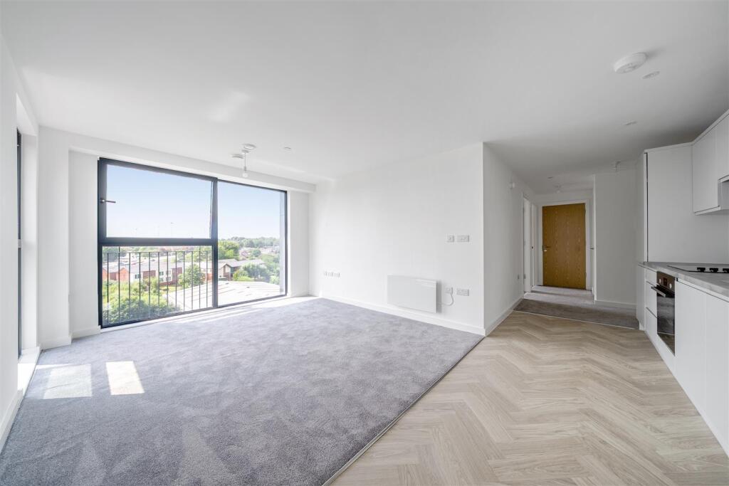 2 bed 1st Floor Flat for rent in Salford. From CityZEN - London 2 bed 1st Floor Flat for rent in Salford. From CityZEN - London