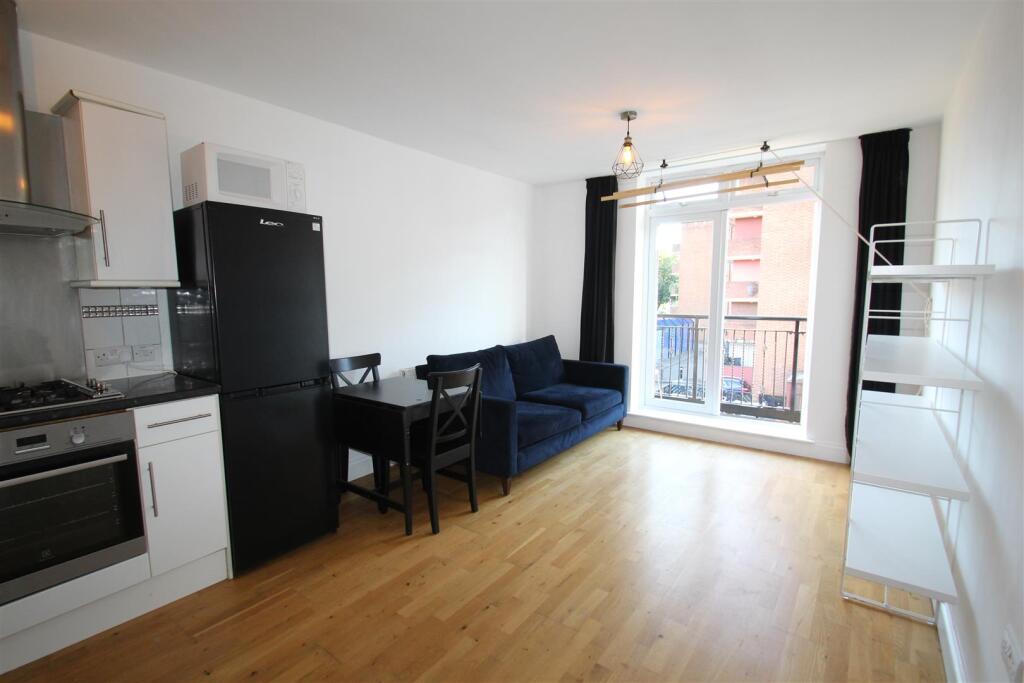2 bed 1st Floor Flat for rent in Stepney. From CityZEN - London 2 bed 1st Floor Flat for rent in Stepney. From CityZEN - London