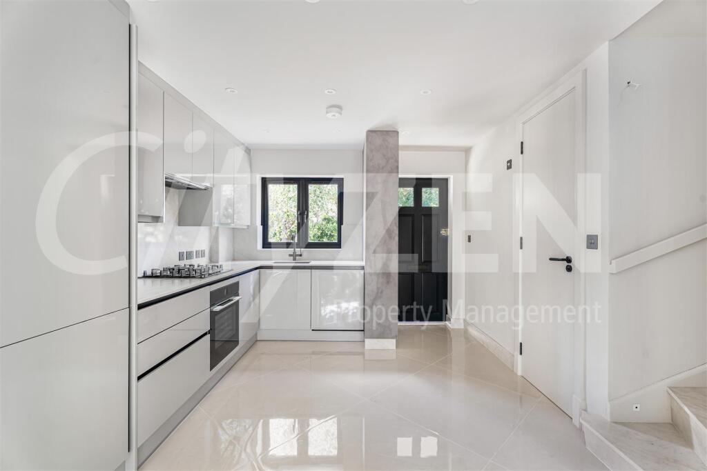 3 bed Detached for rent in Barnet. From CityZEN - London 3 bed Detached for rent in Barnet. From CityZEN - London