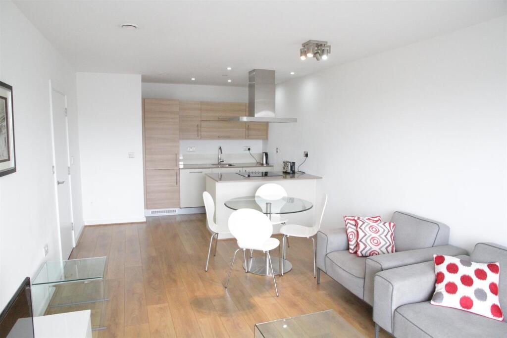 2 bed 1st Floor Flat for rent in London. From CityZEN - London
