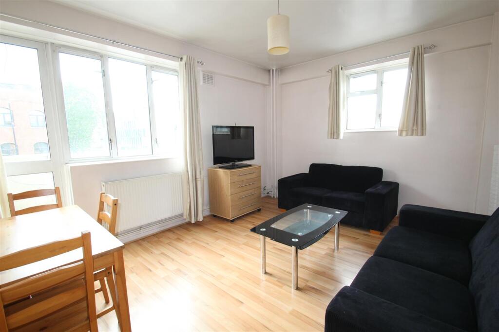 3 bed 1st Floor Flat for rent in Stepney. From CityZEN - London