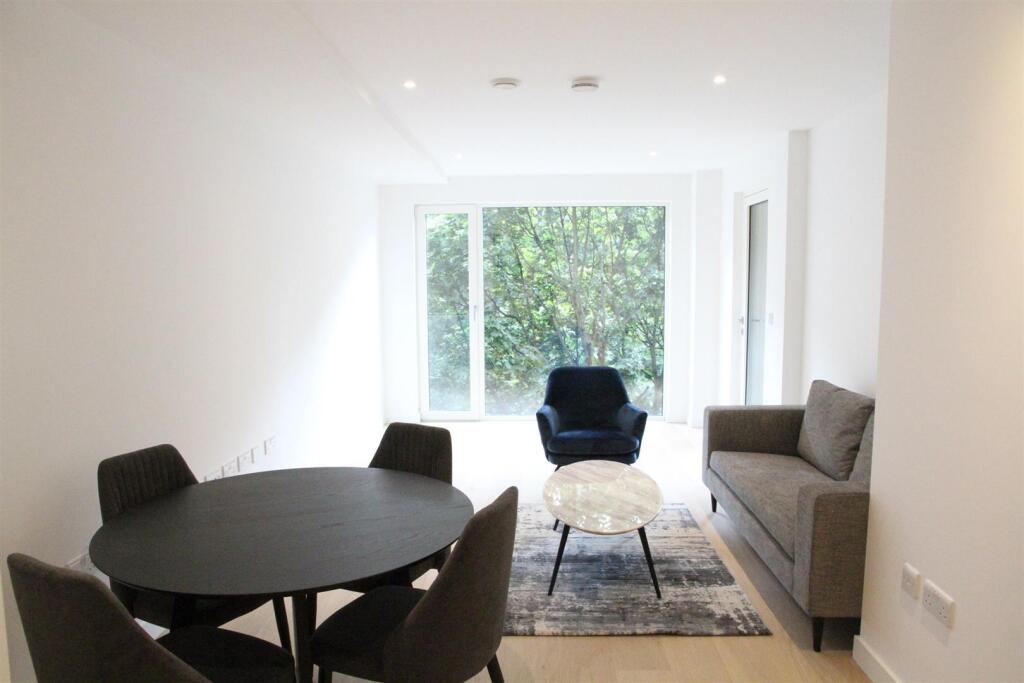 1 bed 1st Floor Flat for rent in London. From CityZEN - London