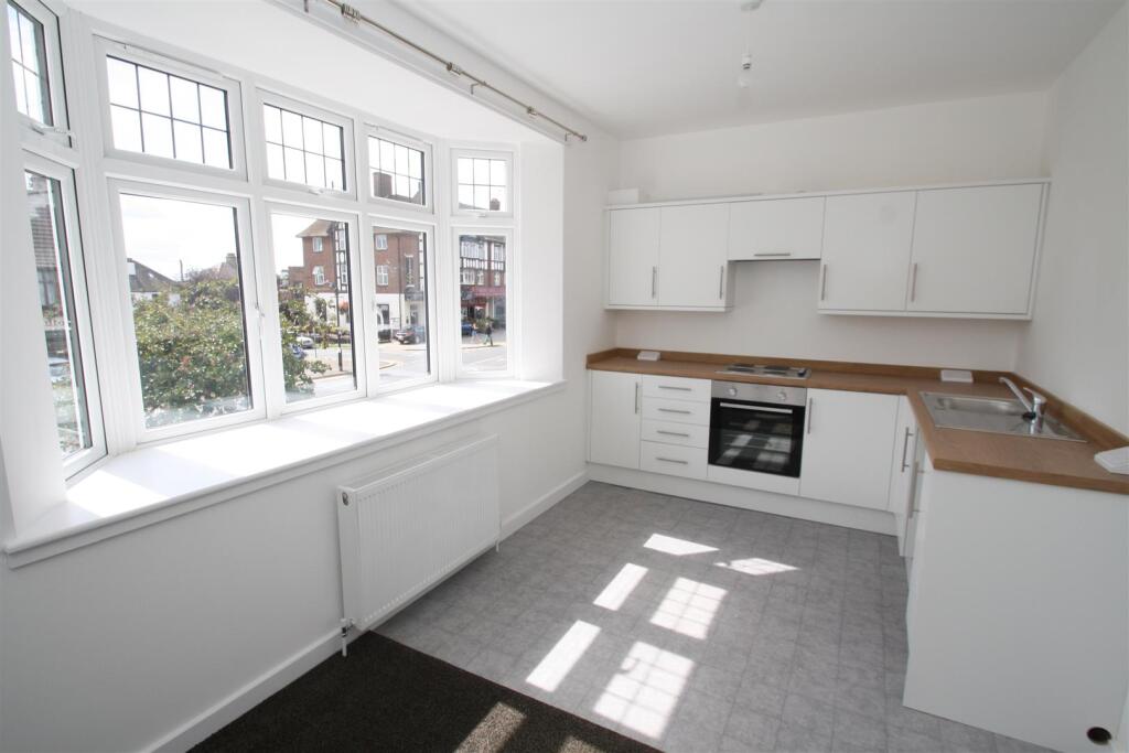 2 bed Annexe for rent in Hadleigh. From Appointmoor Estates - Westcliff-On-Sea